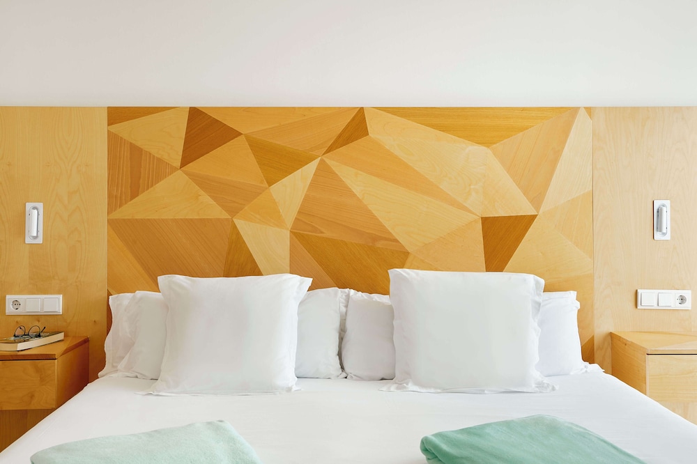 Iberostar Selection Playa de Palma — Hotel rooms in Playa de Palma, Balearic Islands