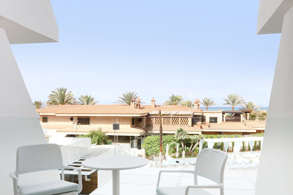 Iberostar Selection Playa de Palma — Hotel building in Playa de Palma, Balearic Islands