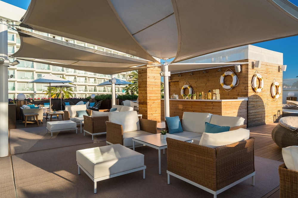Iberostar Selection Playa de Palma — Restaurant & bars in Playa de Palma, Balearic Islands