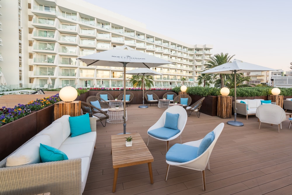 Iberostar Selection Playa de Palma — Restaurant & bars in Playa de Palma, Balearic Islands