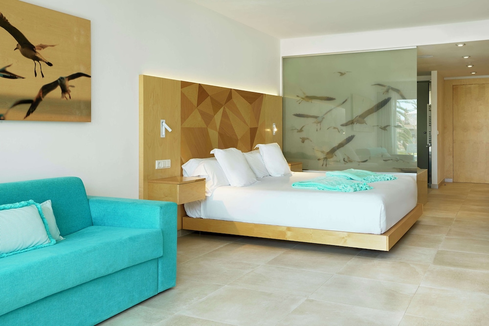Iberostar Selection Playa de Palma — Hotel rooms in Playa de Palma, Balearic Islands