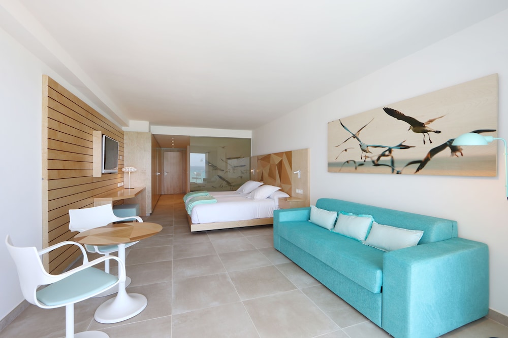 Iberostar Selection Playa de Palma — Hotel rooms in Playa de Palma, Balearic Islands