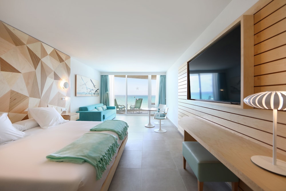 Iberostar Selection Playa de Palma — Hotel rooms in Playa de Palma, Balearic Islands