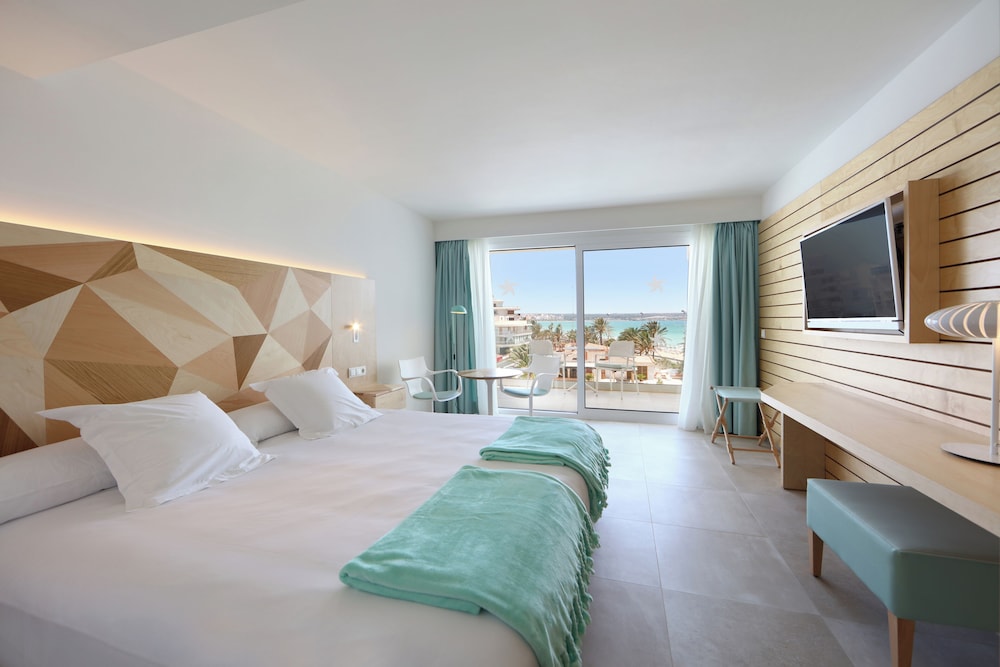 Iberostar Selection Playa de Palma — Hotel rooms in Playa de Palma, Balearic Islands
