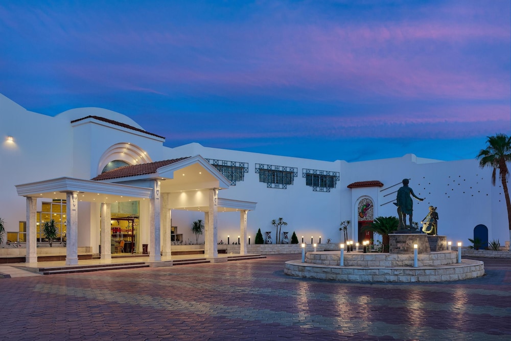 Dreams Beach Sharm el Sheikh — Hotel building in Sharm El Sheikh, Red Sea