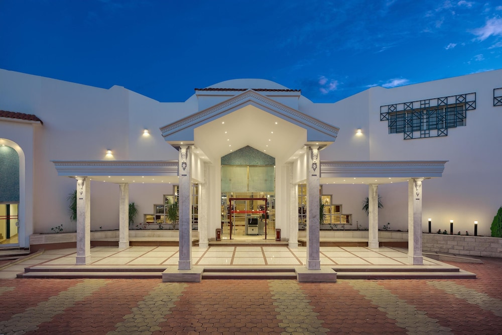 Dreams Beach Sharm el Sheikh — Hotel building in Sharm El Sheikh, Red Sea