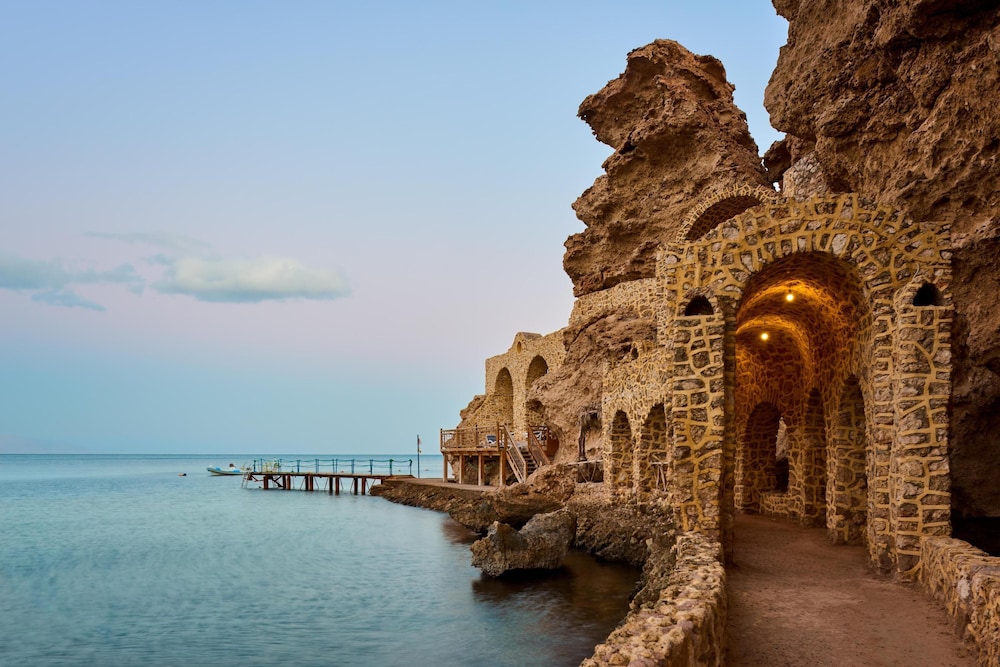 Dreams Beach Sharm el Sheikh — Hotel building in Sharm El Sheikh, Red Sea