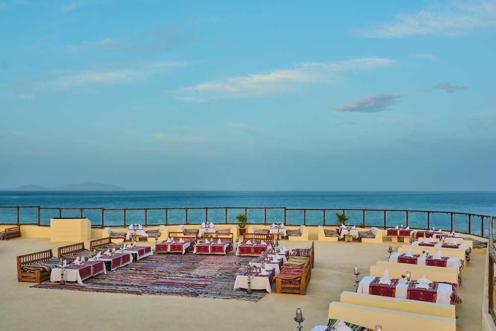 Dreams Beach Sharm el Sheikh — Restaurant & bars in Sharm El Sheikh, Red Sea