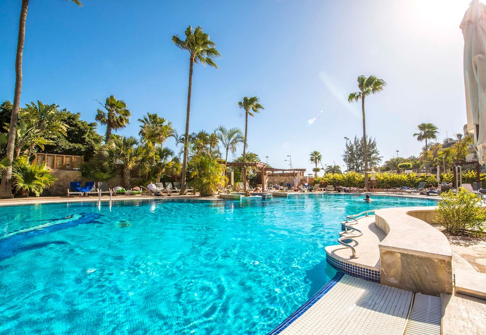 Corallium Dunamar by Lopesan Hotels - Adults Only — Swimming pool in Playa del Ingles, Canary Islands