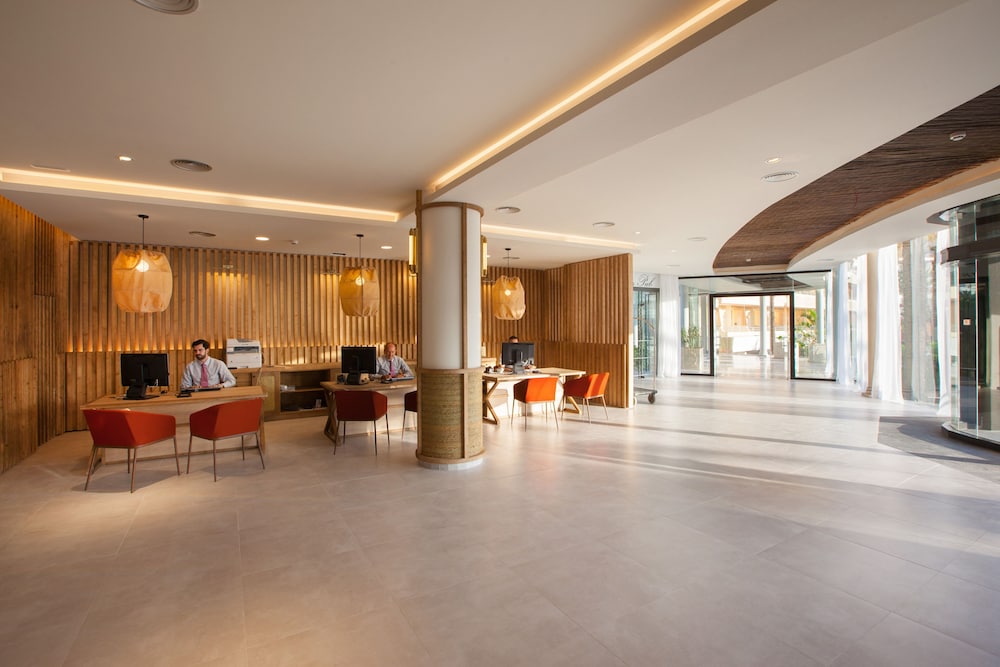 Corallium Dunamar by Lopesan Hotels - Adults Only — Hotel building in Playa del Ingles, Canary Islands