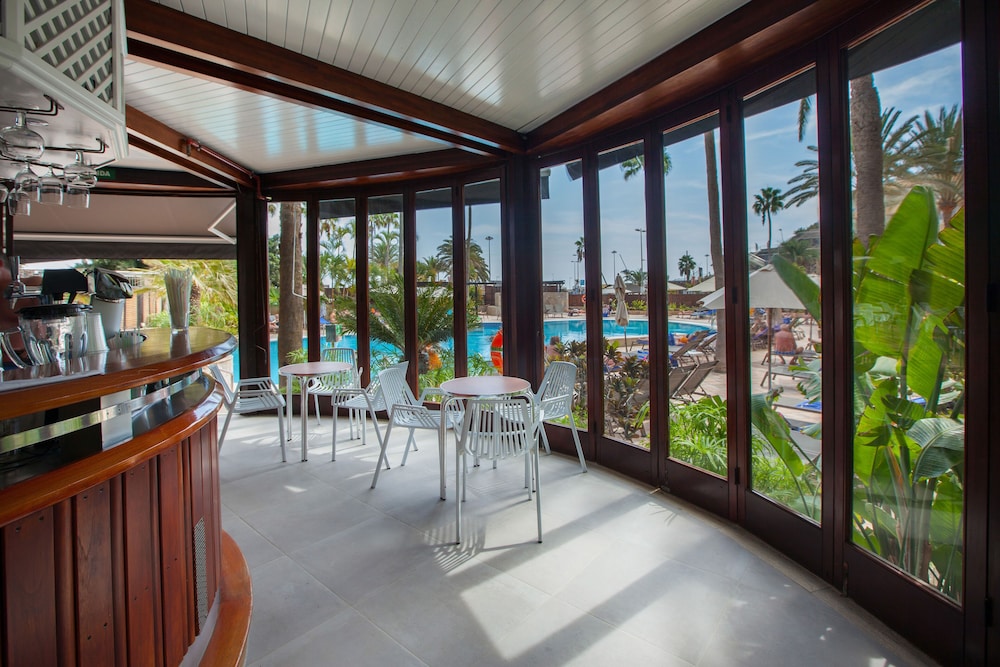 Corallium Dunamar by Lopesan Hotels - Adults Only — Hotel rooms in Playa del Ingles, Canary Islands