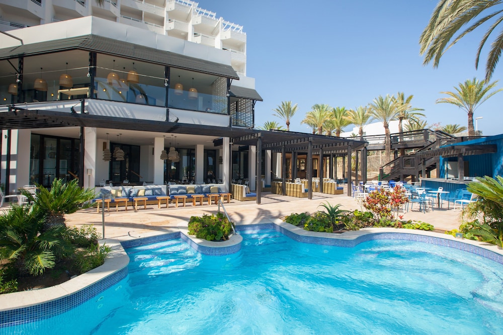 Corallium Dunamar by Lopesan Hotels - Adults Only — Swimming pool in Playa del Ingles, Canary Islands
