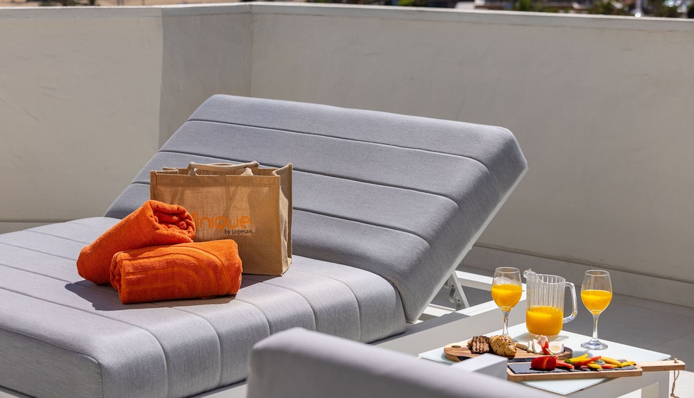 Corallium Dunamar by Lopesan Hotels - Adults Only — Hotel rooms in Playa del Ingles, Canary Islands