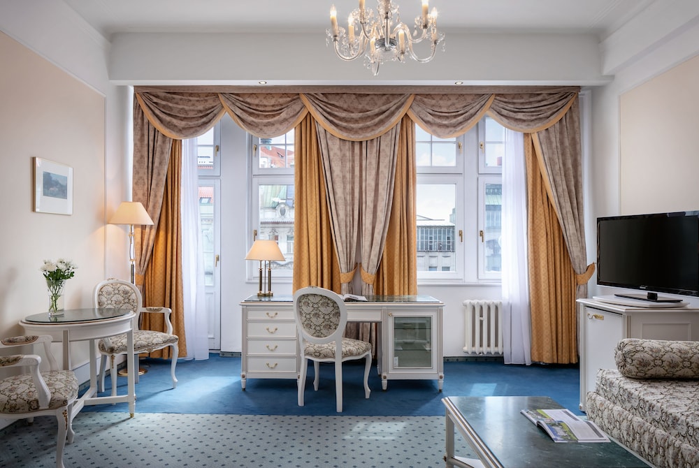 Ambassador Zlatá husa — Hotel rooms in Prague, Prague