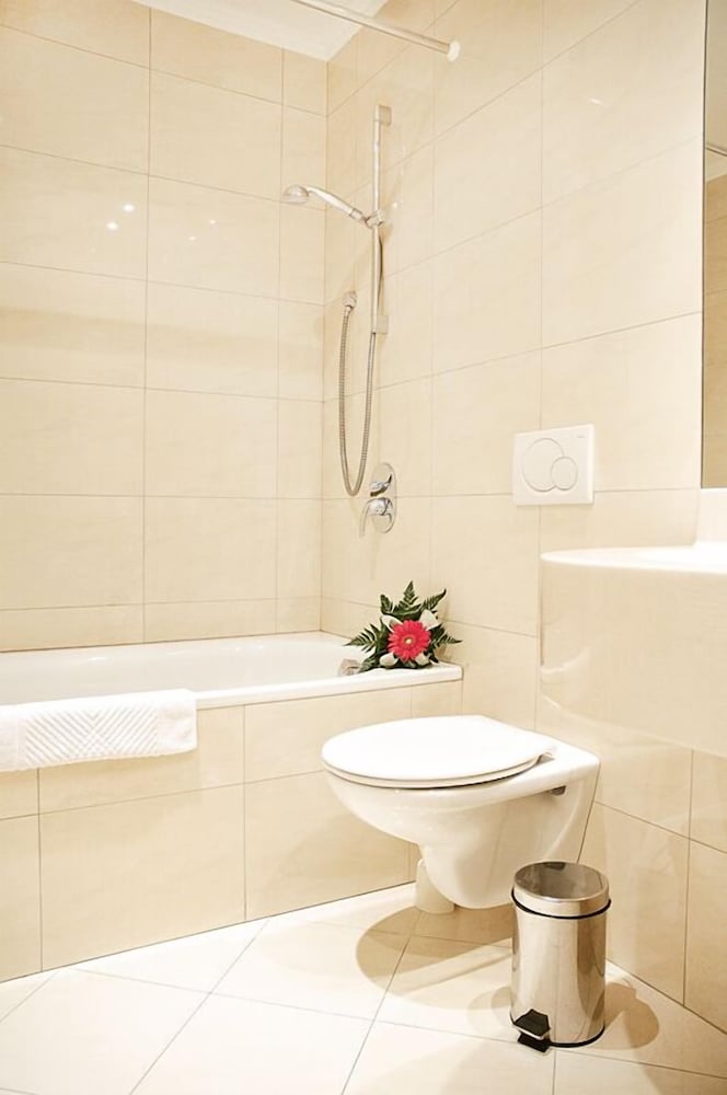 Hotel Angelis — Hotel rooms in Prague, Prague