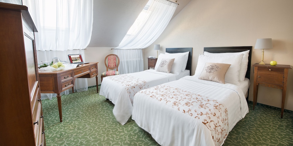 Hotel Angelis — Hotel rooms in Prague, Prague
