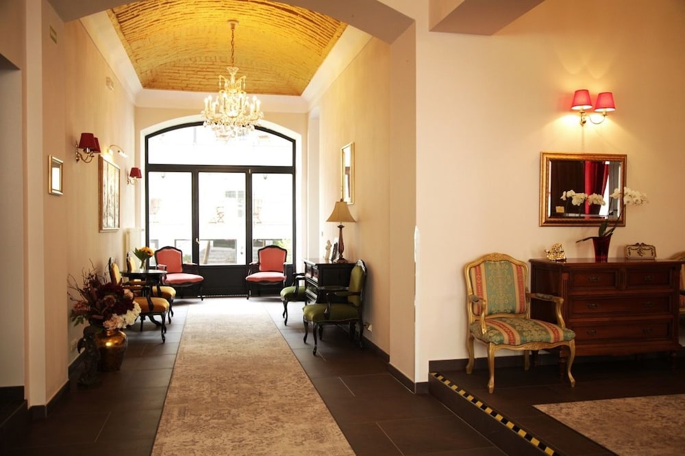 Hotel Angelis — Hotel building in Prague, Prague
