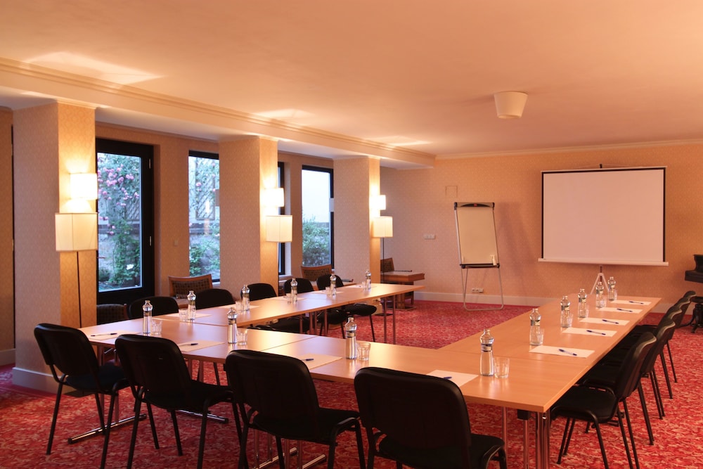 Hotel Angelis — Hotel building in Prague, Prague