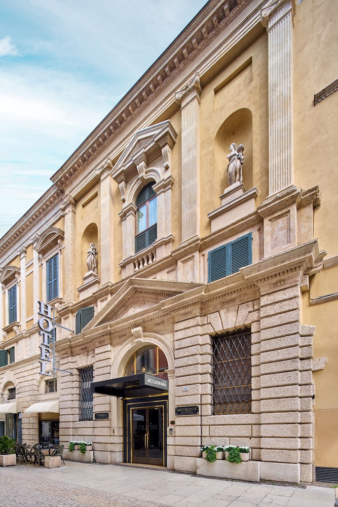 Hotel Accademia - zdjęcie 2