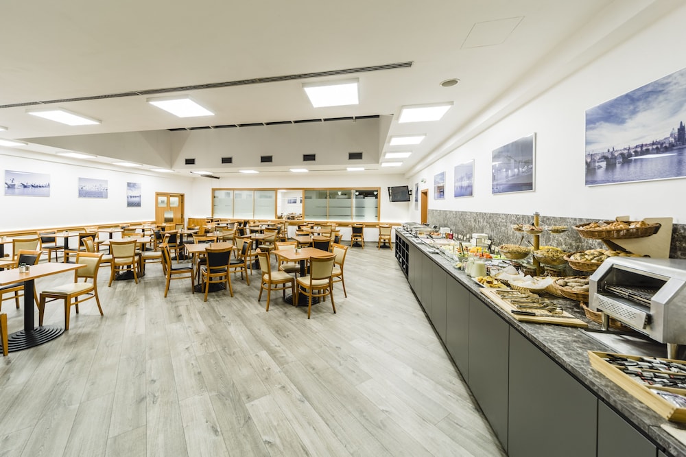 Archibald City — Restaurant & bars in Prague, Prague