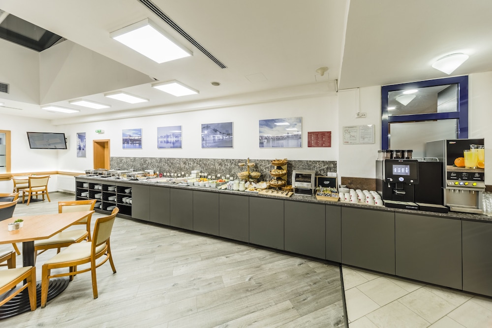 Archibald City — Restaurant & bars in Prague, Prague