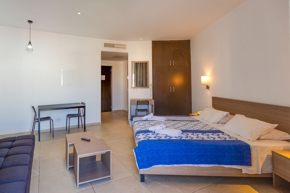 Tetyk Hotel — Hotel rooms in Protaras, Famagusta Region