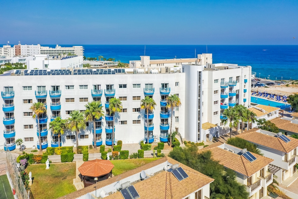 Tetyk Hotel — Hotel building in Protaras, Famagusta Region