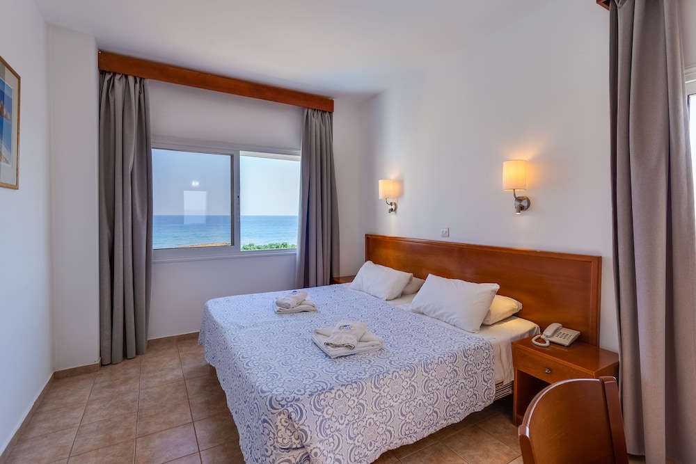 Tetyk Hotel — Hotel rooms in Protaras, Famagusta Region