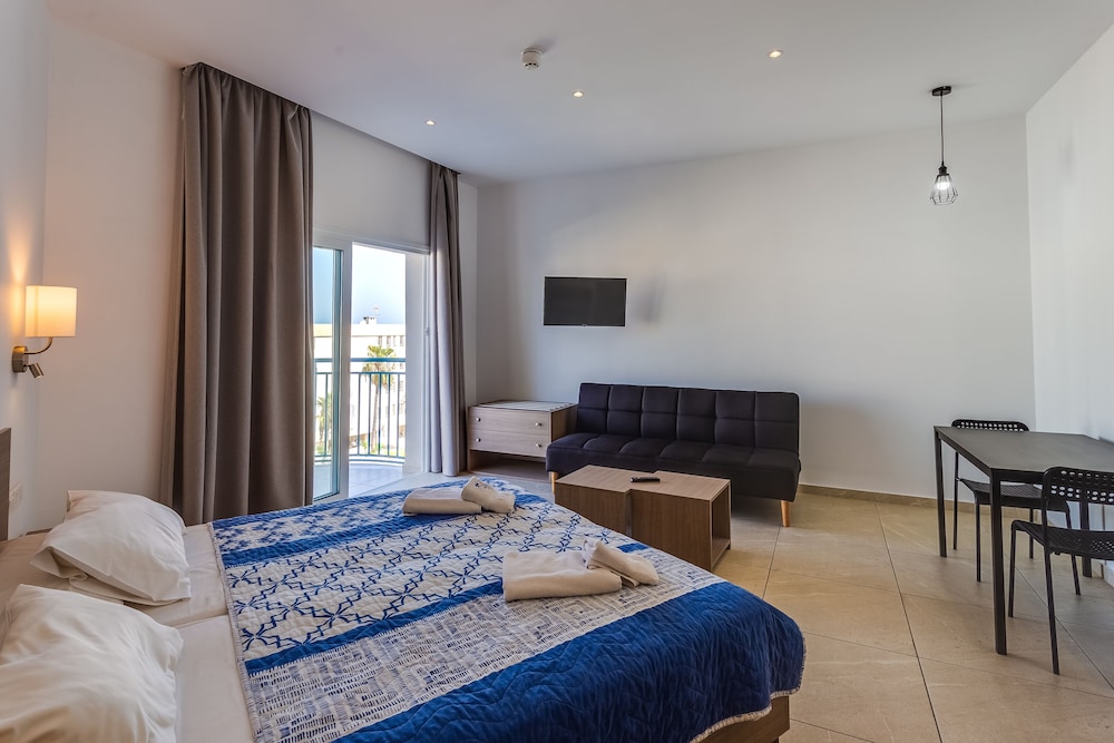 Tetyk Hotel — Hotel rooms in Protaras, Famagusta Region