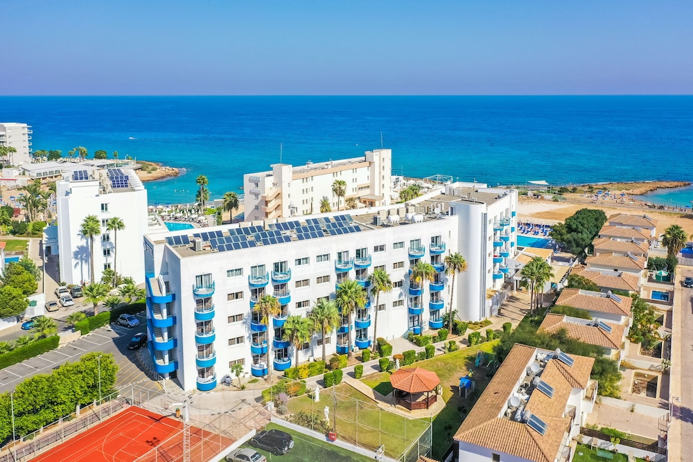 Tetyk Hotel — Hotel building in Protaras, Famagusta Region
