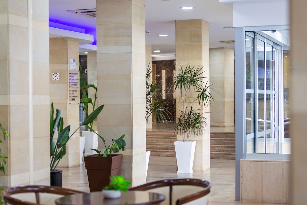 Tetyk Hotel — Hotel building in Protaras, Famagusta Region
