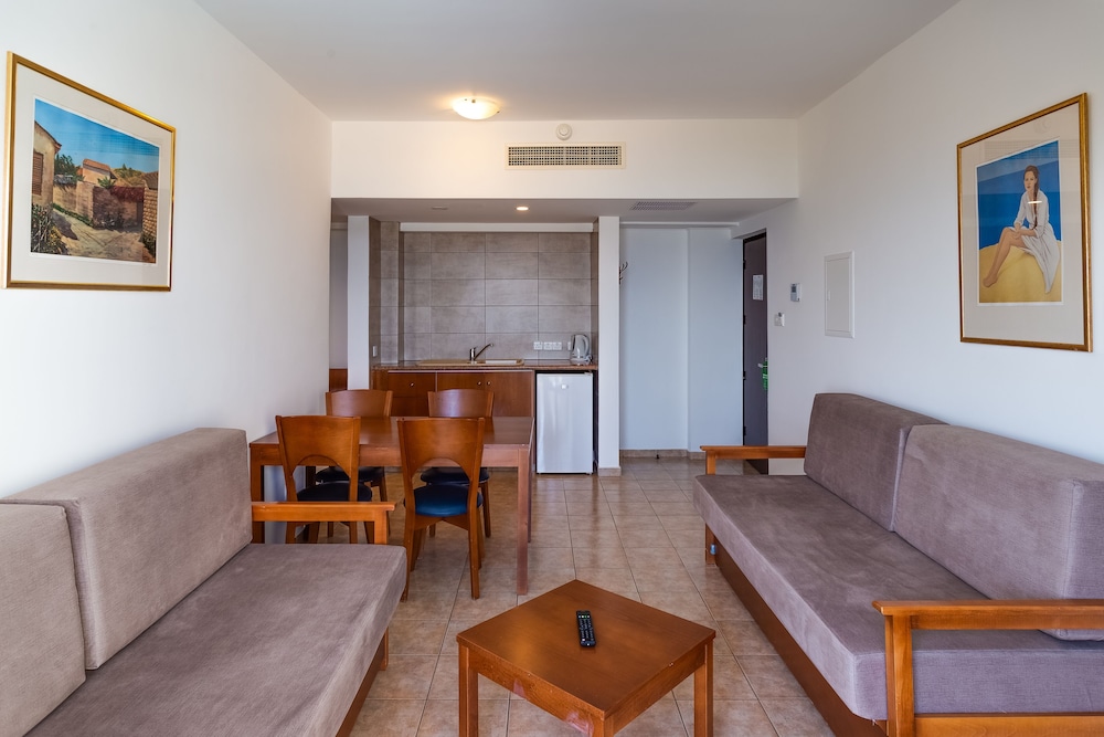 Tetyk Hotel — Hotel rooms in Protaras, Famagusta Region