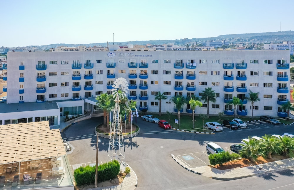 Tetyk Hotel — Hotel building in Protaras, Famagusta Region