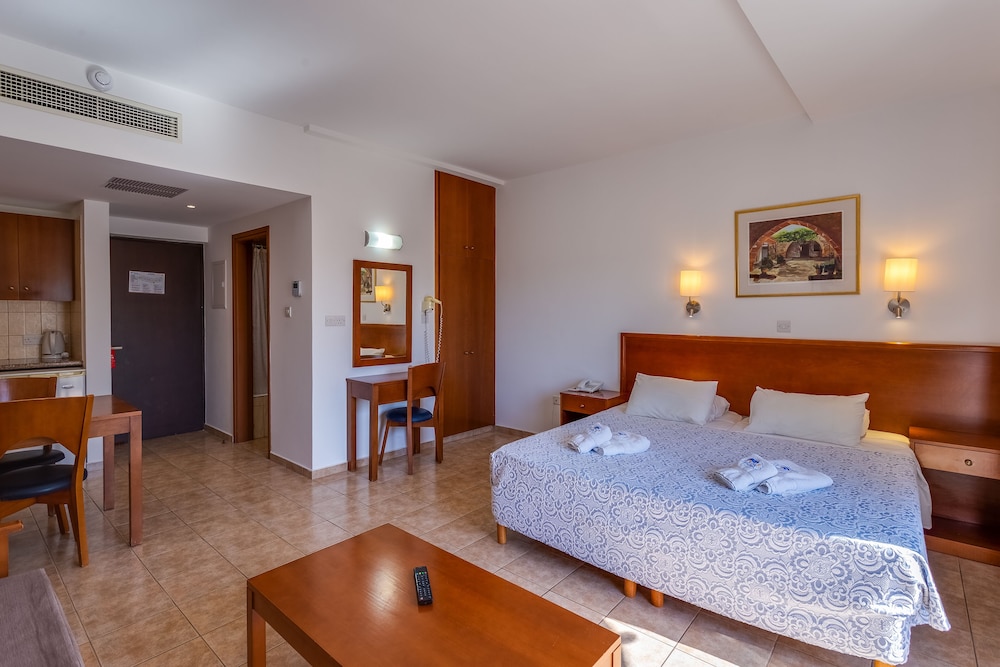 Tetyk Hotel — Hotel rooms in Protaras, Famagusta Region
