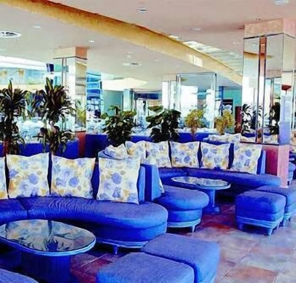 KAKTUS Hotel Kaktus Albir — Hotel building in L'Alfas del Pi, Valencian Community