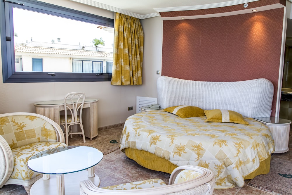 KAKTUS Hotel Kaktus Albir — Hotel rooms in L'Alfas del Pi, Valencian Community