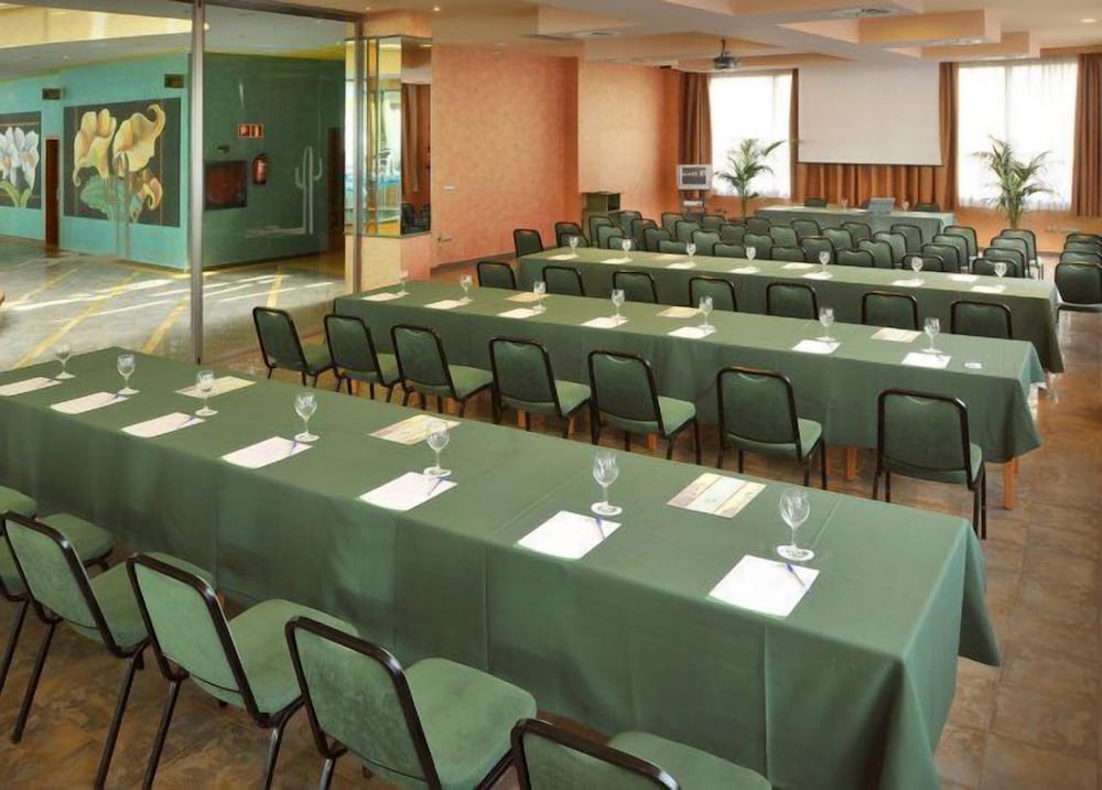 KAKTUS Hotel Kaktus Albir — Hotel building in L'Alfas del Pi, Valencian Community