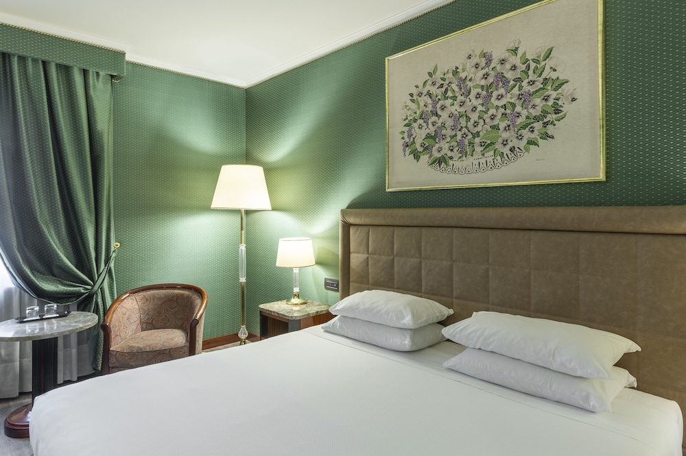 DORIA GRAND HOTEL ROOFTOP — Hotel rooms in Milan, Lombardy