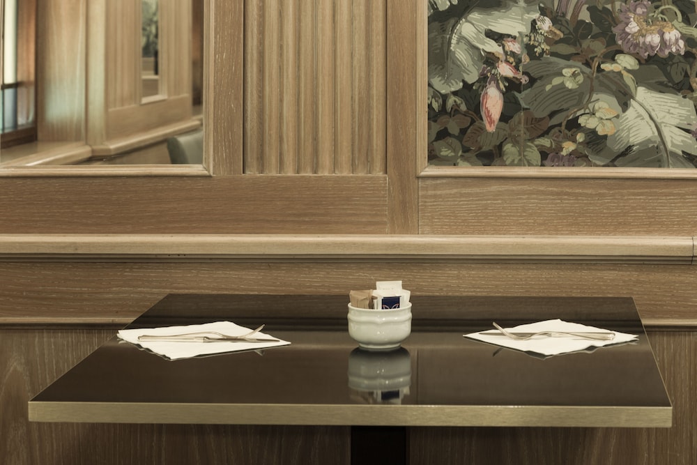DORIA GRAND HOTEL ROOFTOP — Restaurant & bars in Milan, Lombardy