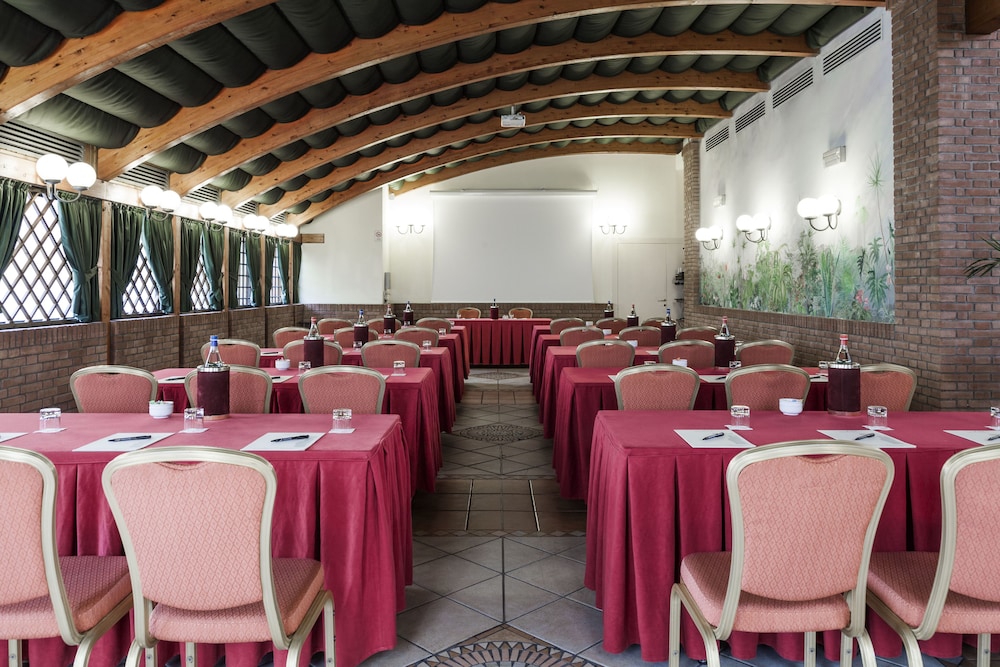 DORIA GRAND HOTEL ROOFTOP — Restaurant & bars in Milan, Lombardy
