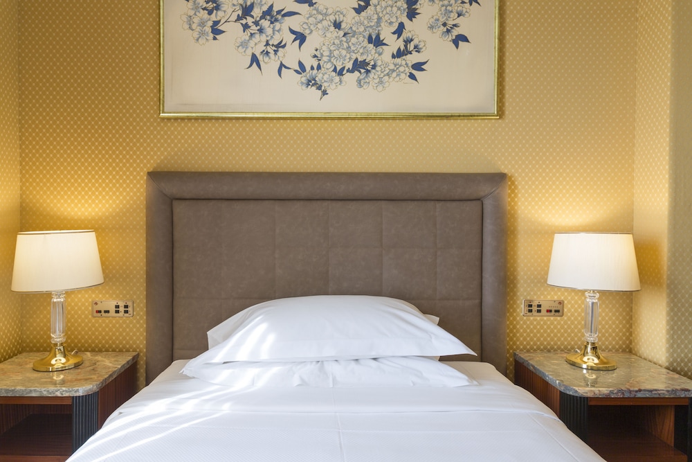 DORIA GRAND HOTEL ROOFTOP — Hotel rooms in Milan, Lombardy