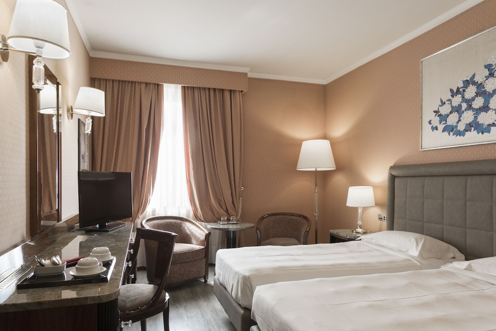 DORIA GRAND HOTEL ROOFTOP — Hotel rooms in Milan, Lombardy