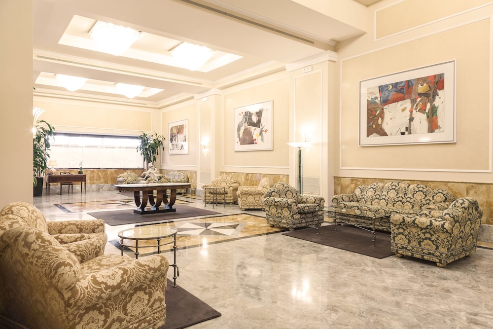 DORIA GRAND HOTEL ROOFTOP — Hotel building in Milan, Lombardy