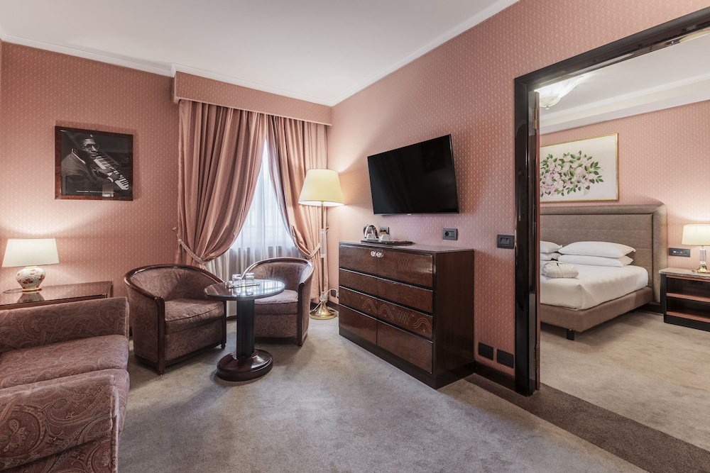 DORIA GRAND HOTEL ROOFTOP — Hotel rooms in Milan, Lombardy