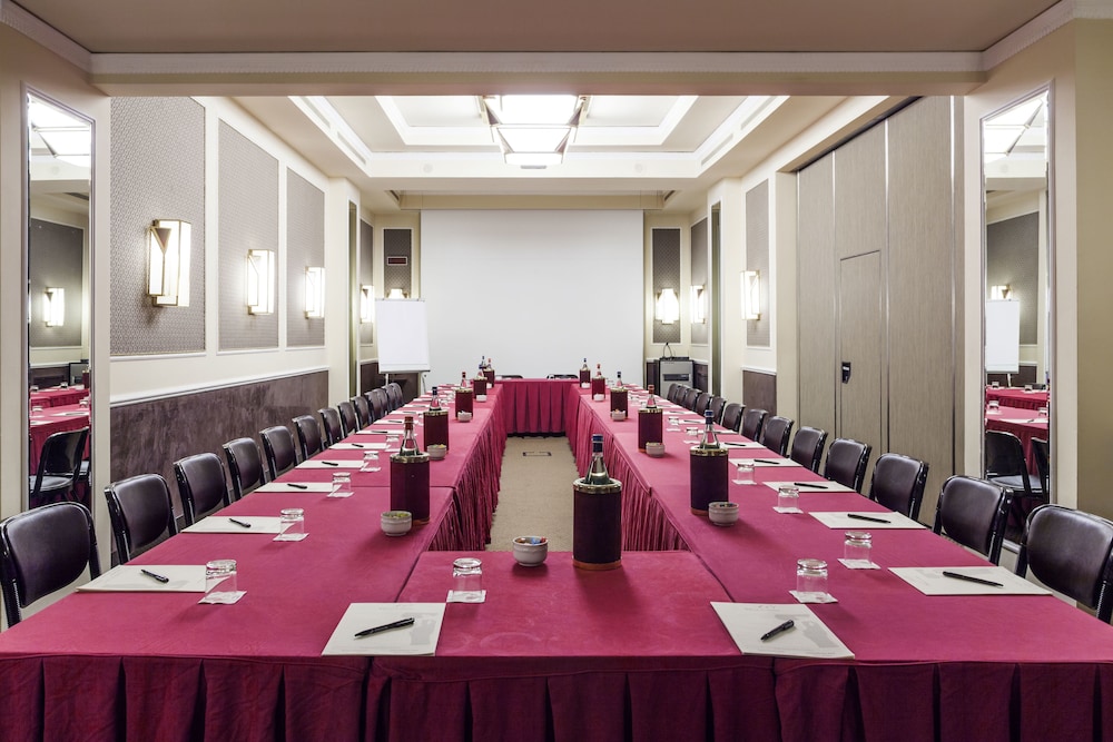 DORIA GRAND HOTEL ROOFTOP — Hotel building in Milan, Lombardy
