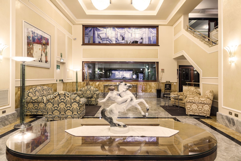 DORIA GRAND HOTEL ROOFTOP — Hotel building in Milan, Lombardy