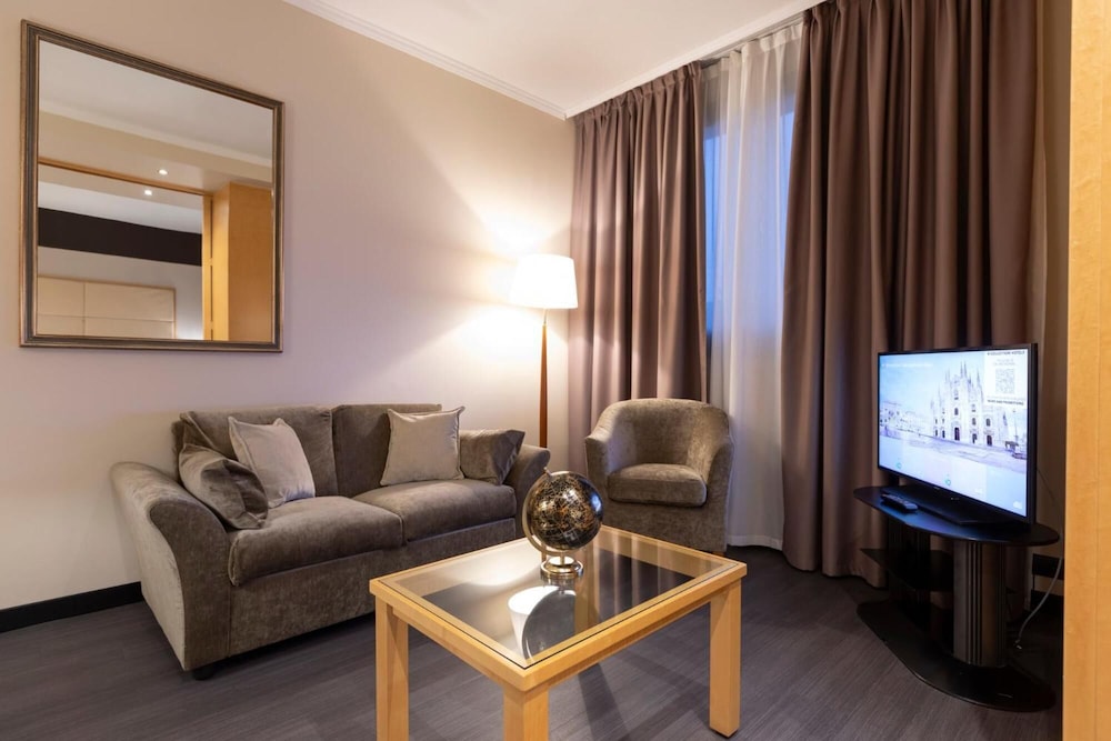 City Life Hotel Poliziano - by R Collection Hotels — Hotel rooms in Milan, Lombardy