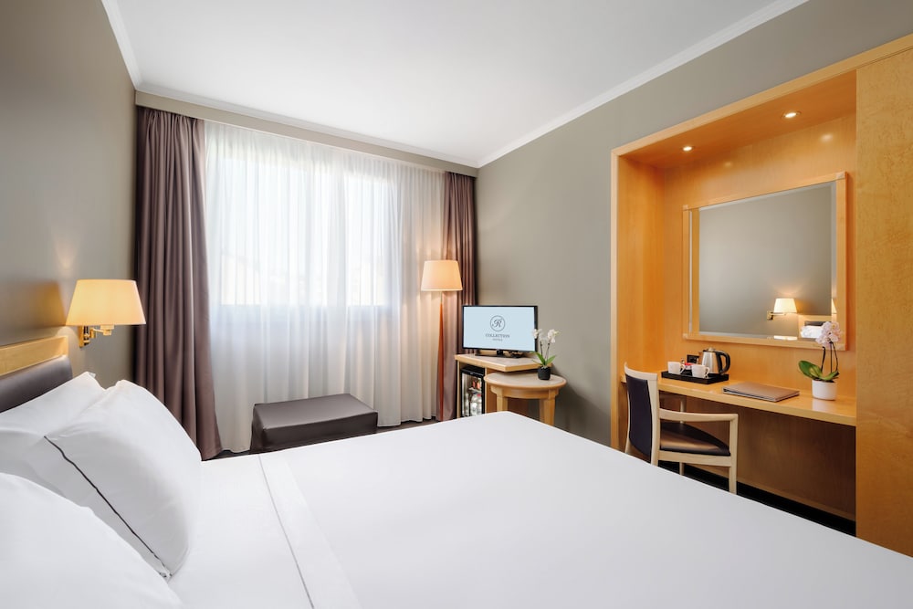 City Life Hotel Poliziano - by R Collection Hotels — Hotel rooms in Milan, Lombardy