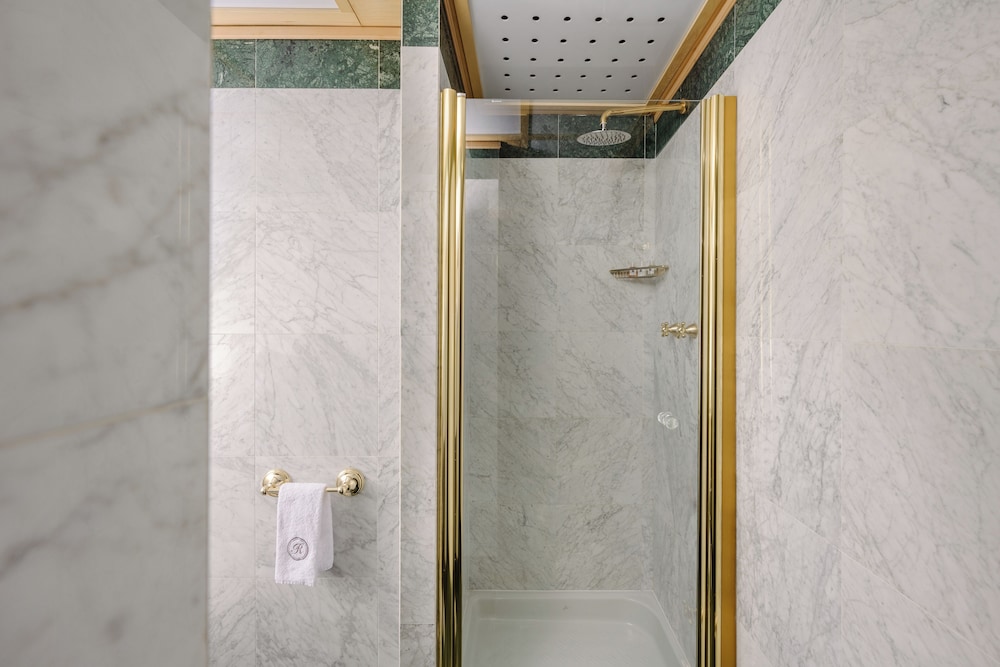 City Life Hotel Poliziano - by R Collection Hotels — Hotel rooms in Milan, Lombardy
