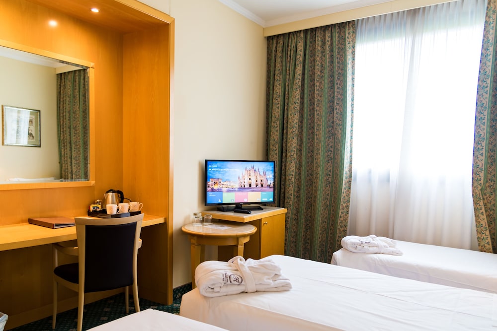 City Life Hotel Poliziano - by R Collection Hotels — Hotel rooms in Milan, Lombardy